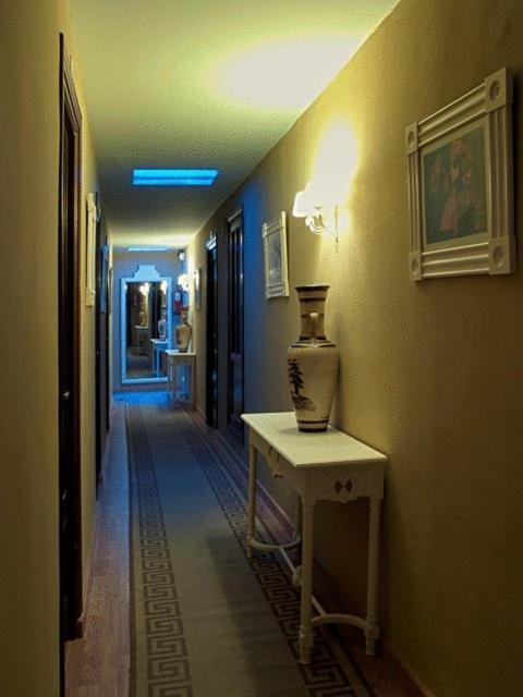 Hostal El Caballo Blanco Osuna Dış mekan fotoğraf