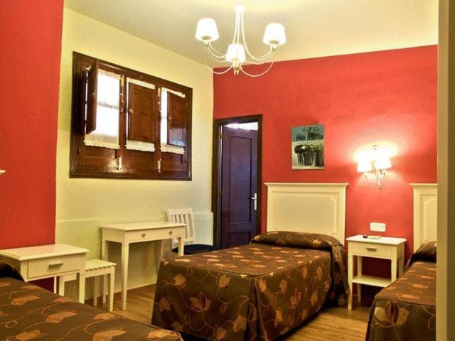 Hostal El Caballo Blanco Osuna Dış mekan fotoğraf